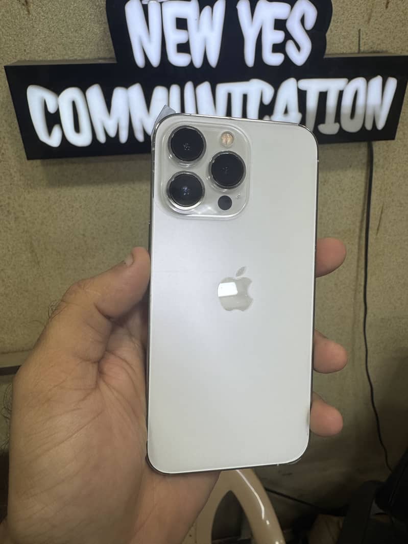 Apple iPhone 13 Pro 1