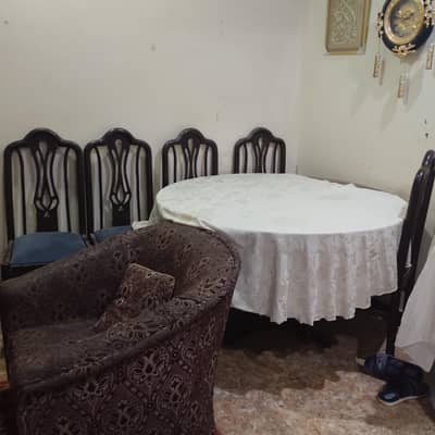 Dining table 5 chairs