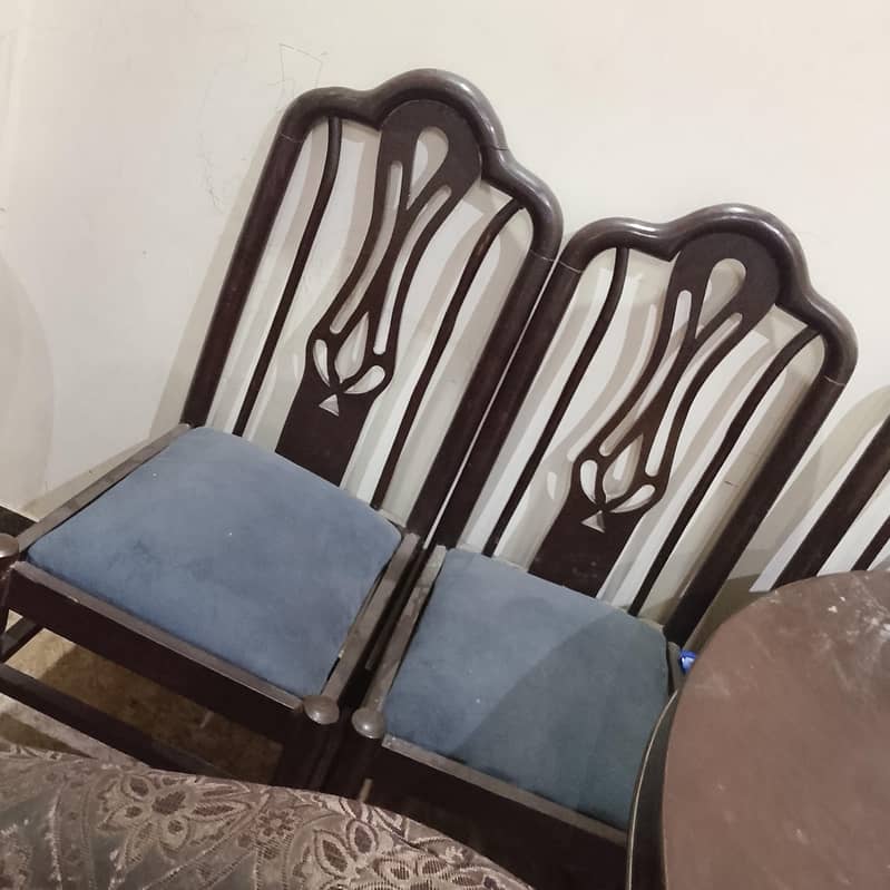 Dining table 5 chairs 2