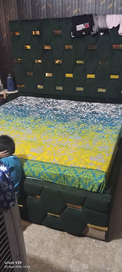 bed set for sell good condition