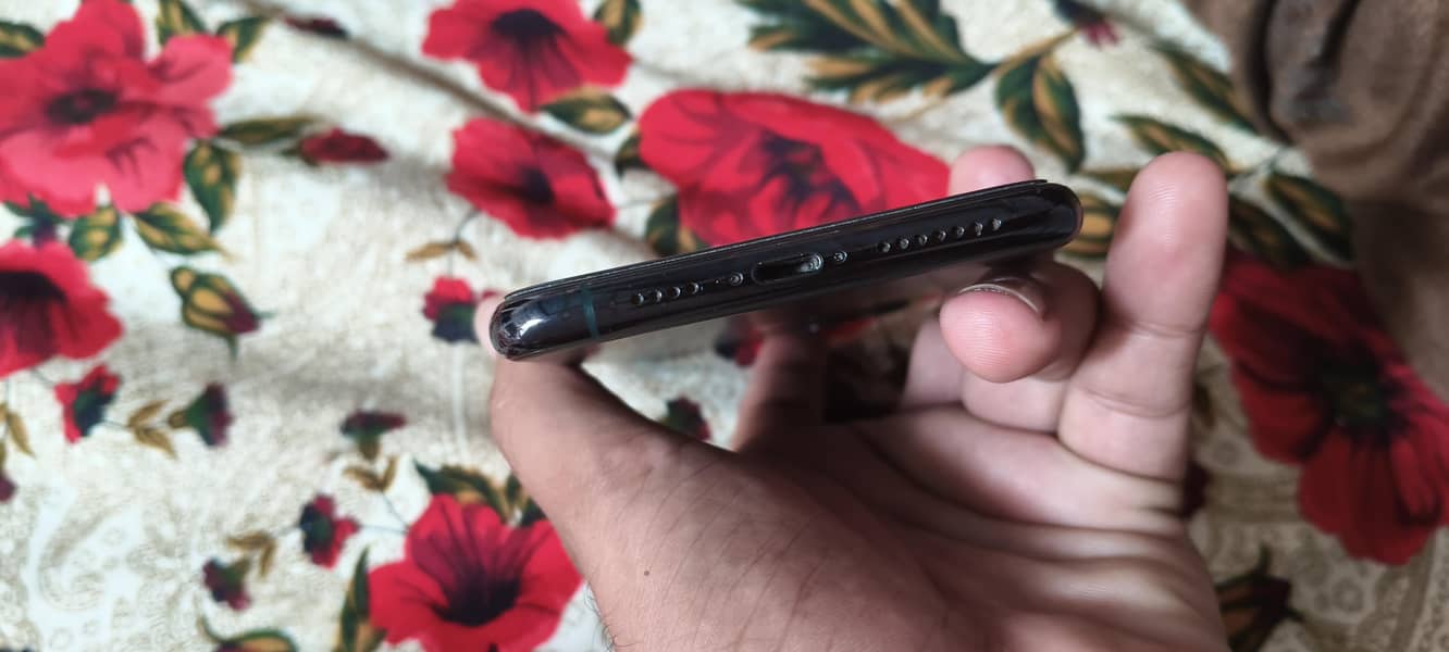 Apple iPhone 11 Pro Max 1