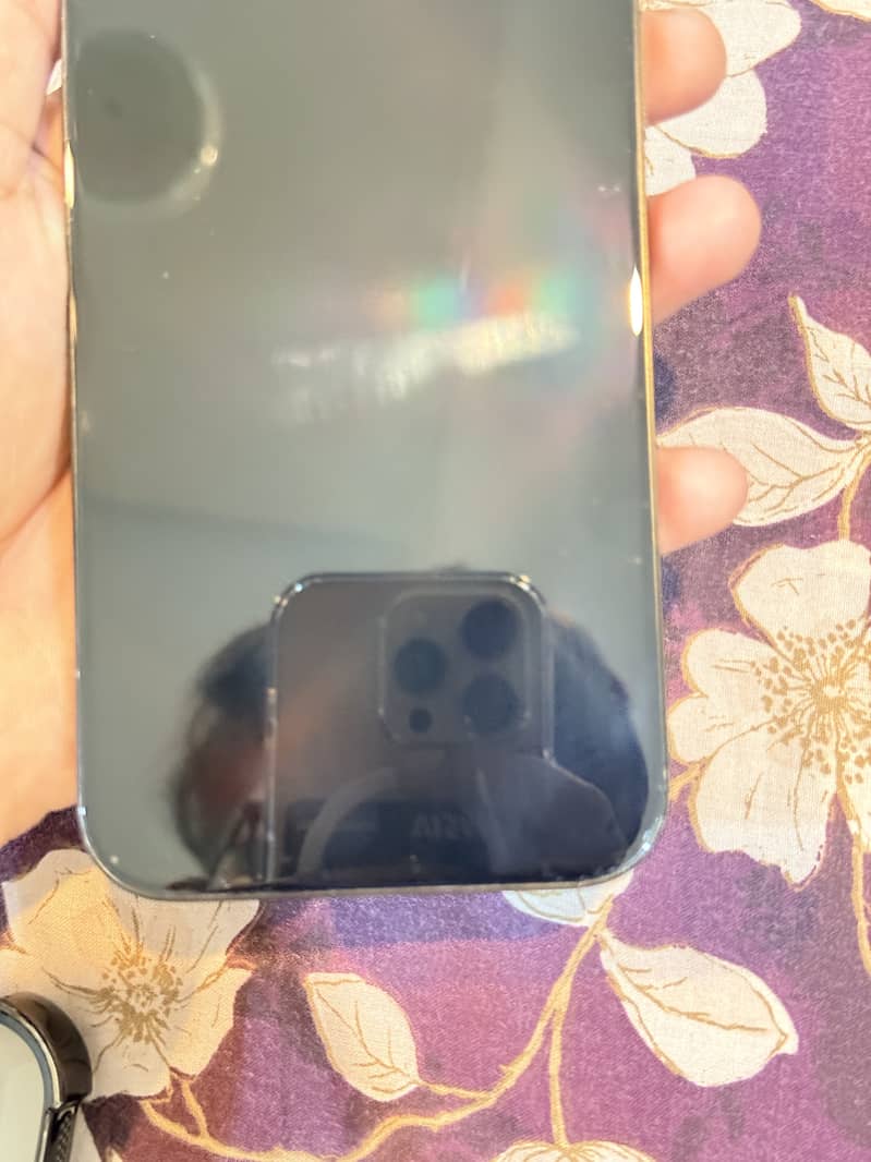Apple iPhone 16 Pro Max 8