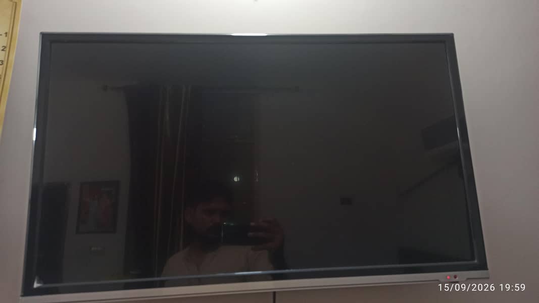 32 inch LED (orient) 3