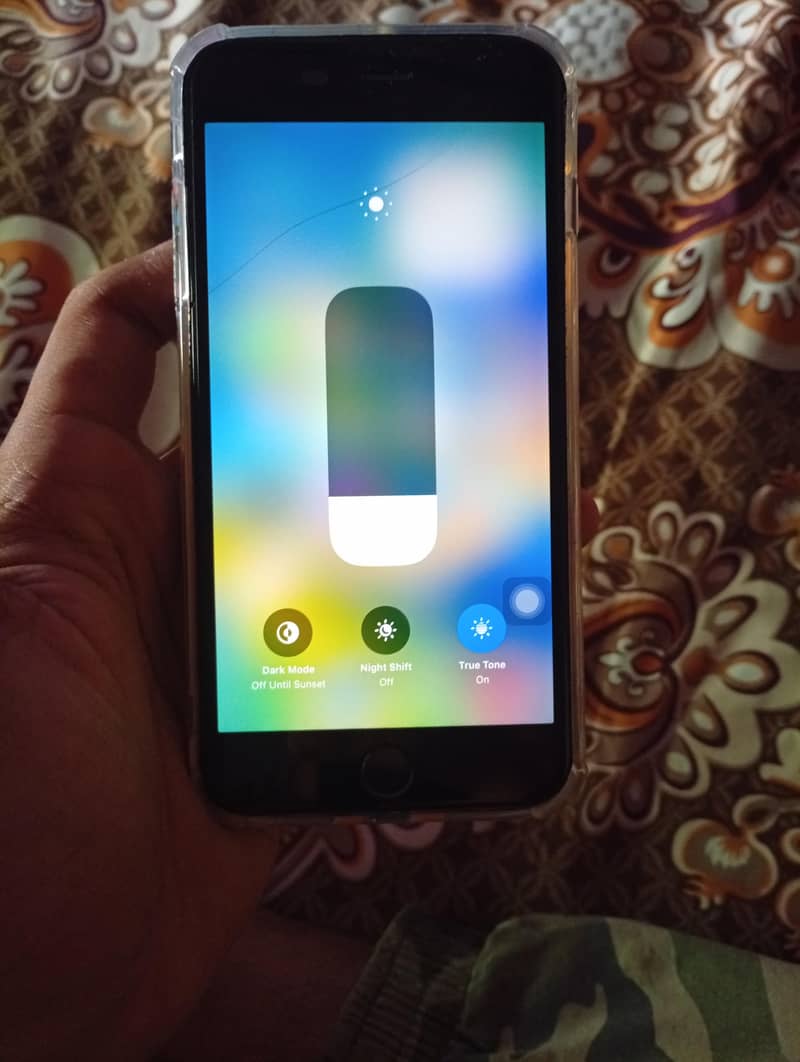 Apple iPhone 8 Plus 0