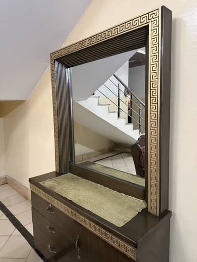 Dressing table for sale