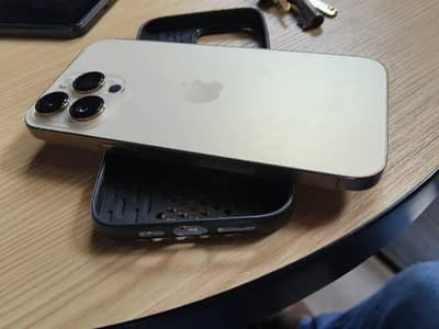 iPhone 14 Pro Max — 256GB