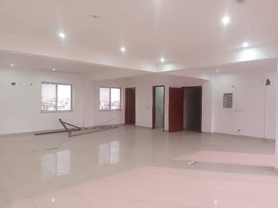 08 MARLA COMMERCIAL FLOOR WITH LIFT AVAILABLE