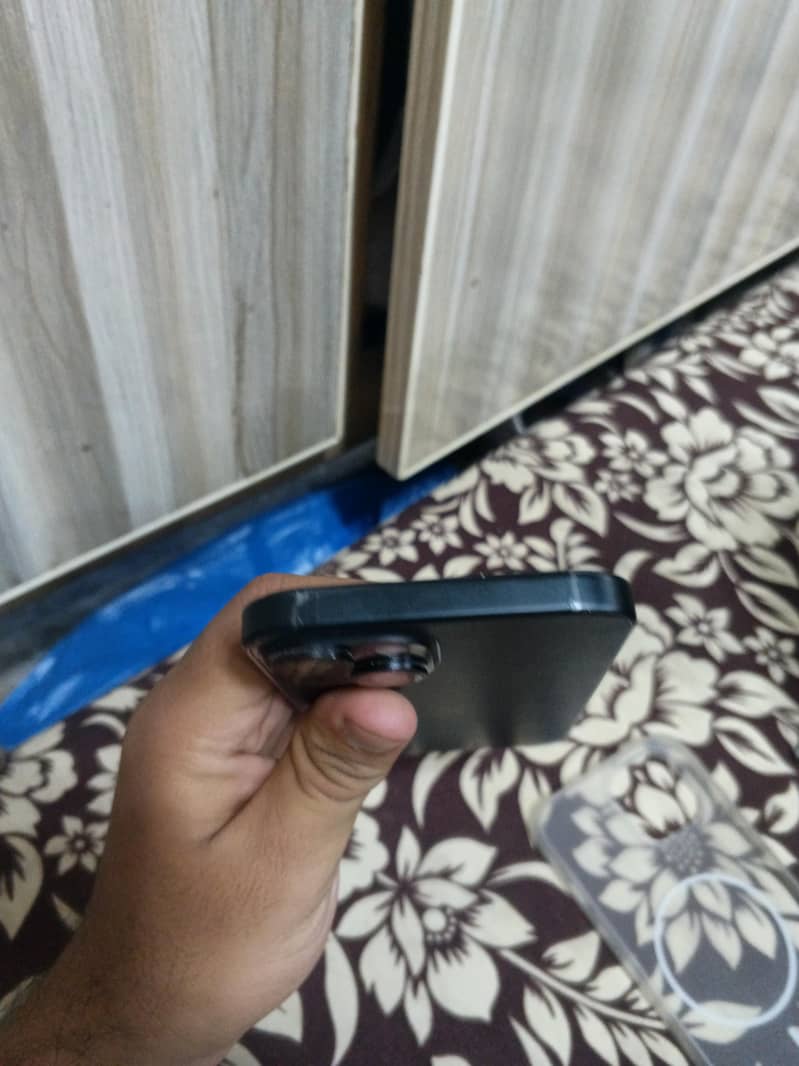 Apple iPhone 15 0