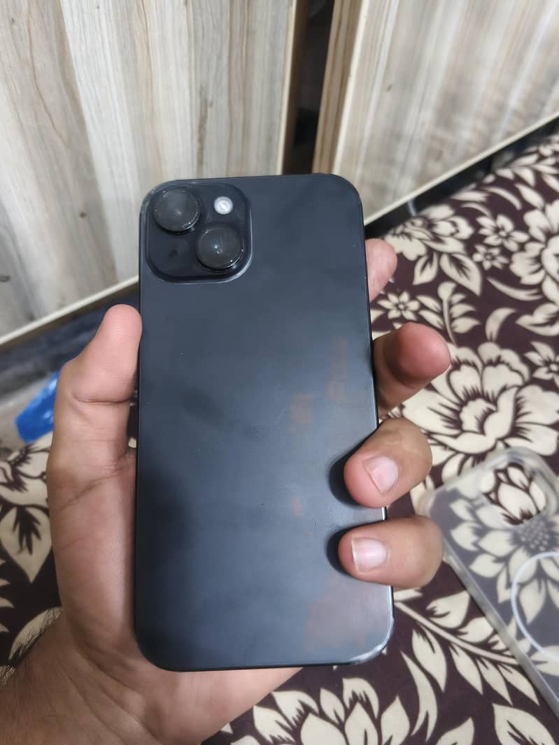 Apple iPhone 15 3