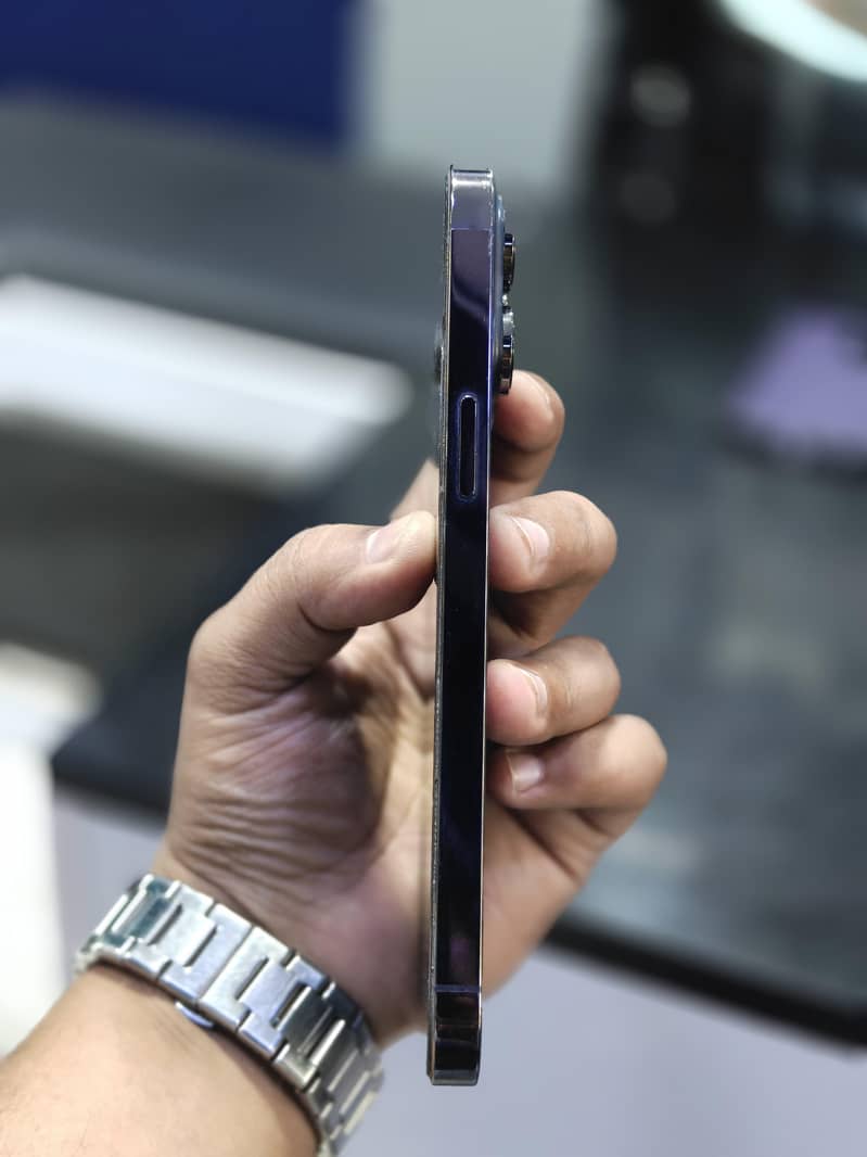 Iphone 14 pro max 2