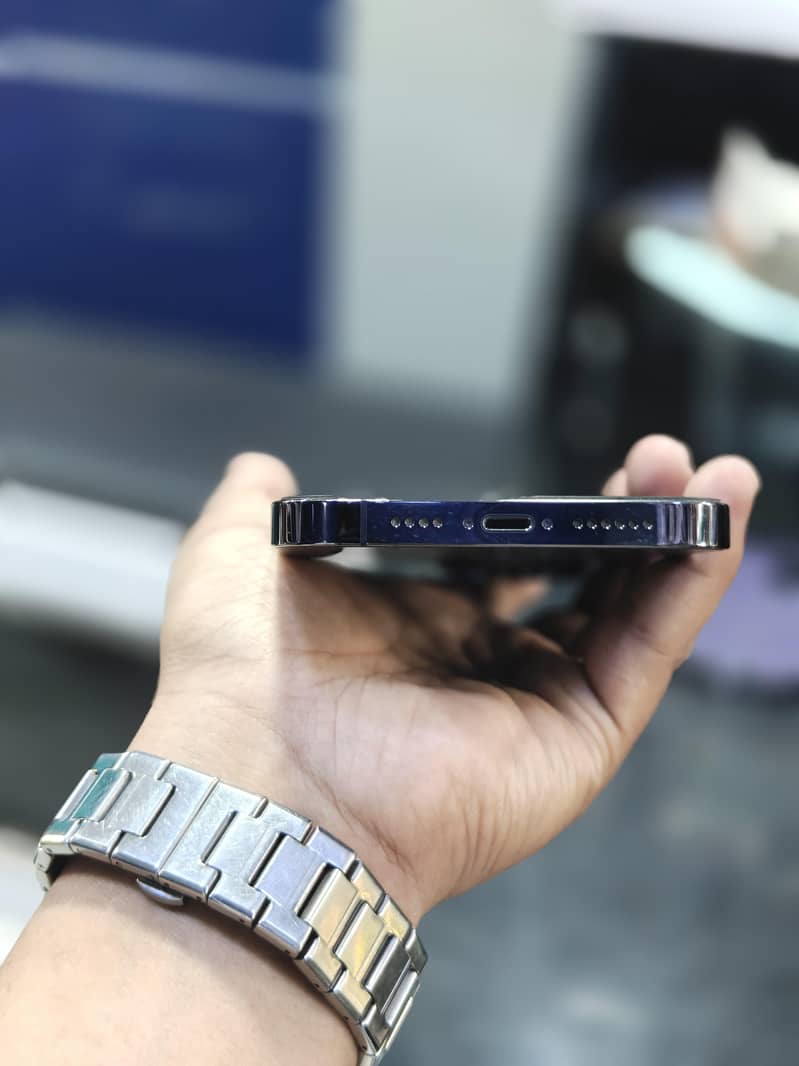 Iphone 14 pro max 4