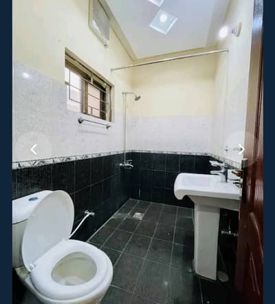 Upper Portion 10 Marla For rent In Bahria Town - Jasmine Block