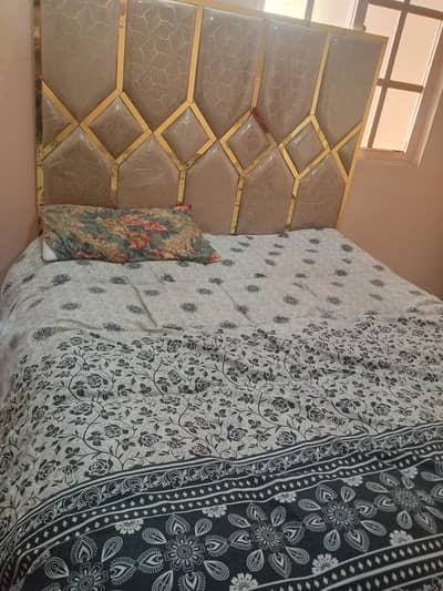 Queen Bed