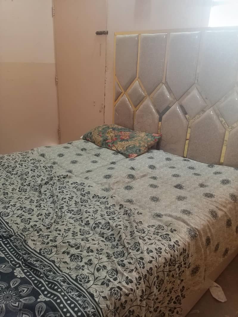 Queen Bed 1