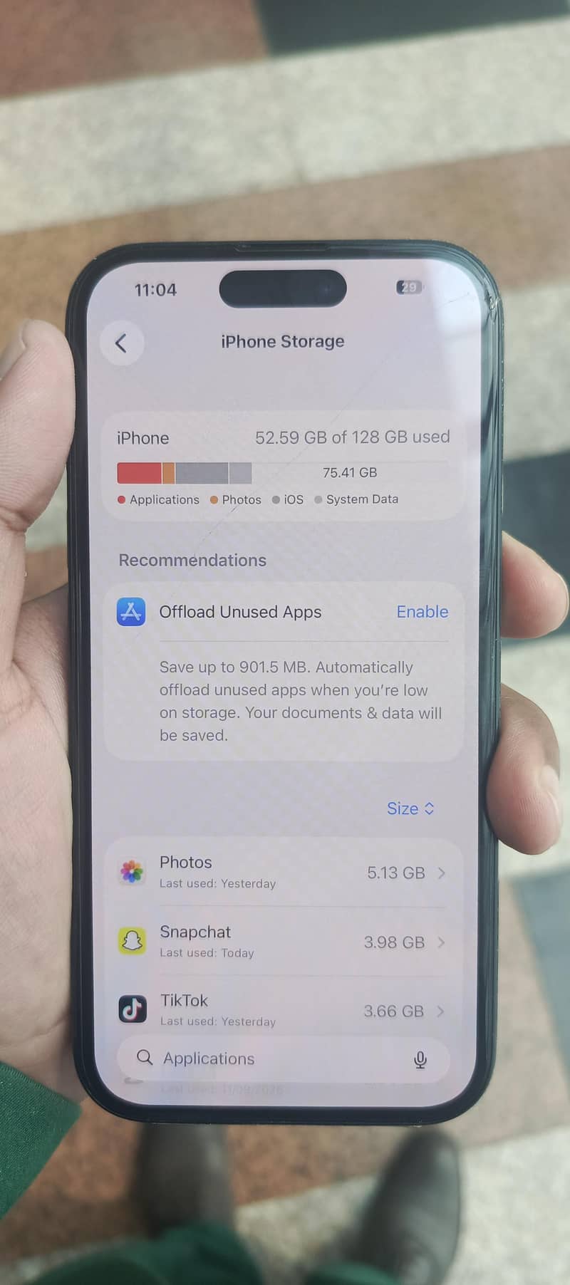 Apple iPhone 16 3