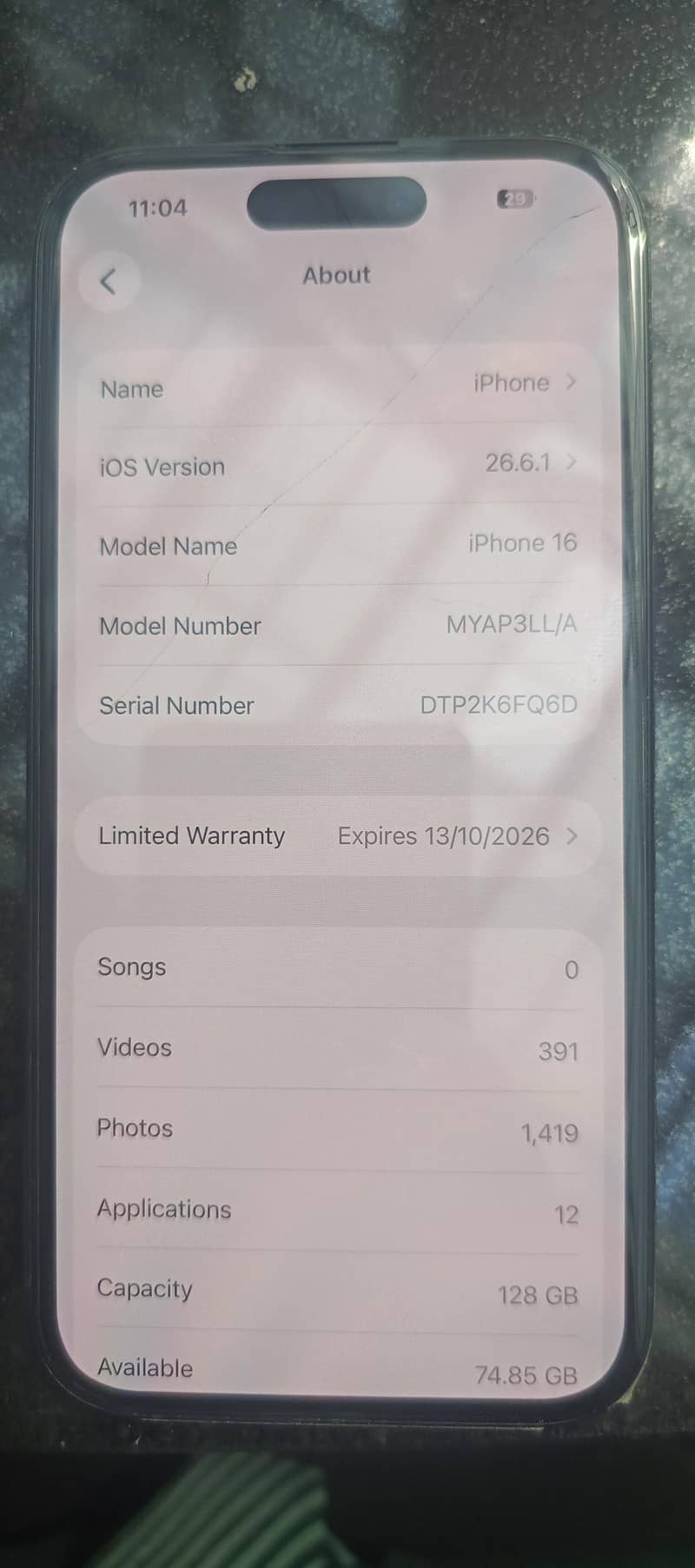 Apple iPhone 16 4