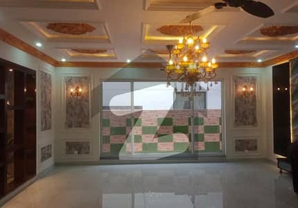 House For Grabs In 8 Marla Lahore