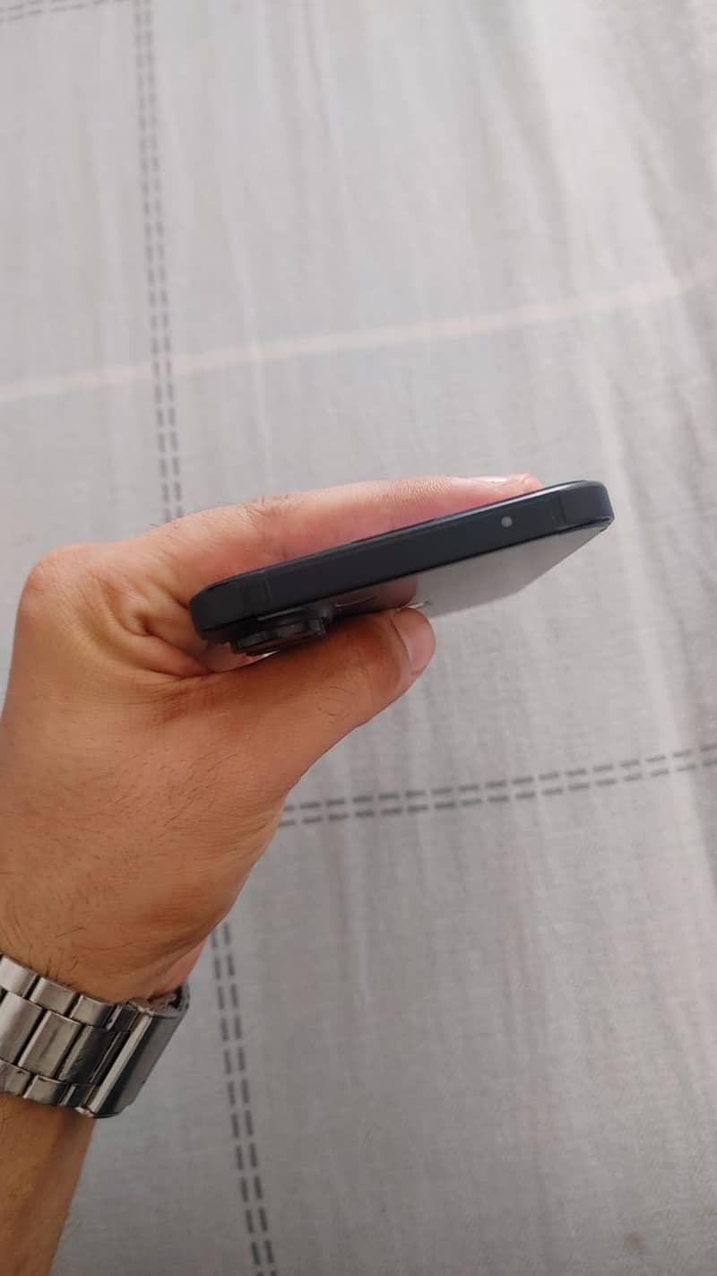 Apple iPhone 16 Plus 3