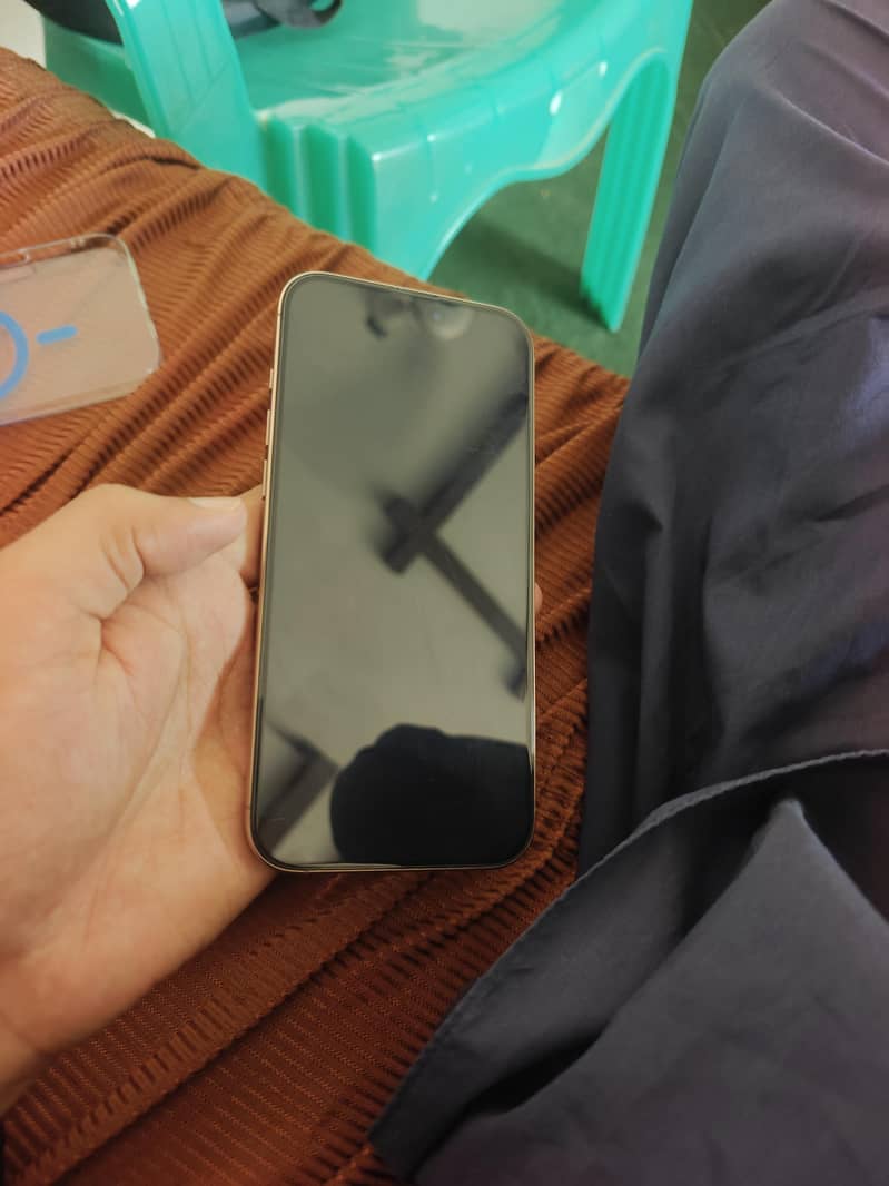 Apple iPhone 16 Pro Max 5