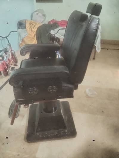 Saloon chair / hair saloon chair