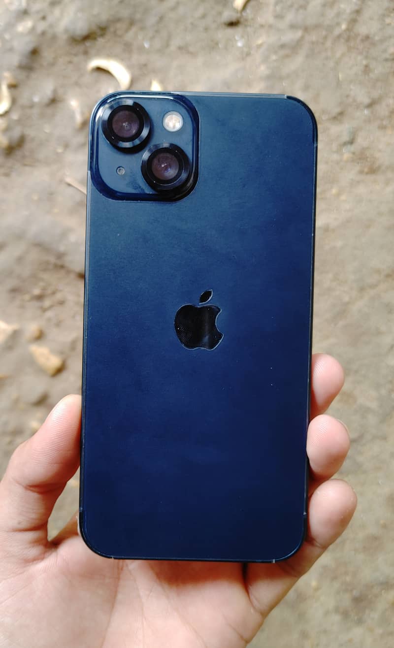 Apple iPhone 13 2