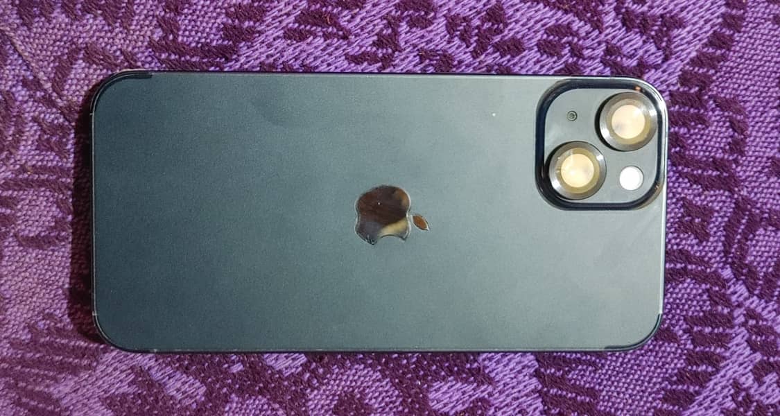 Apple iPhone 13 4