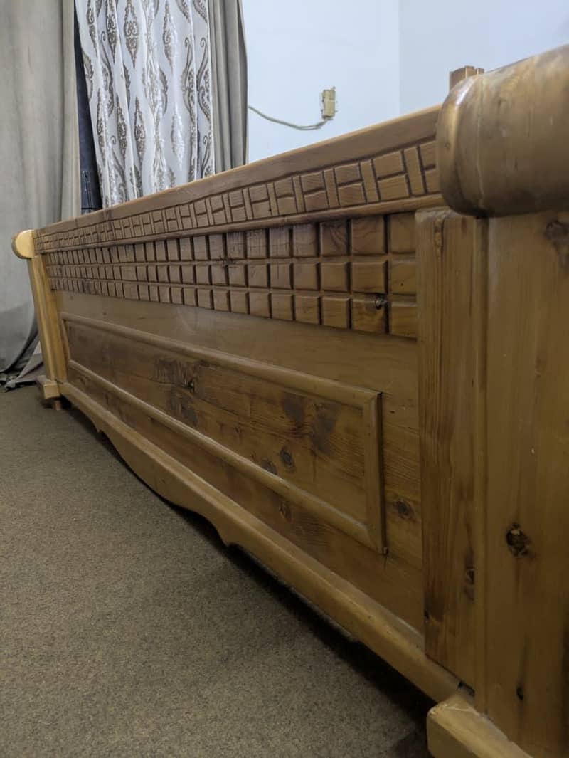 Double Bed 2 Side Tables 1