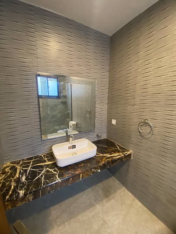 Upper Portion Available For Rent 4