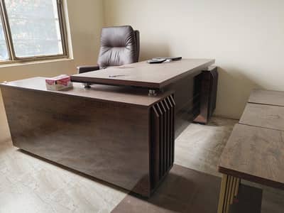 Office table