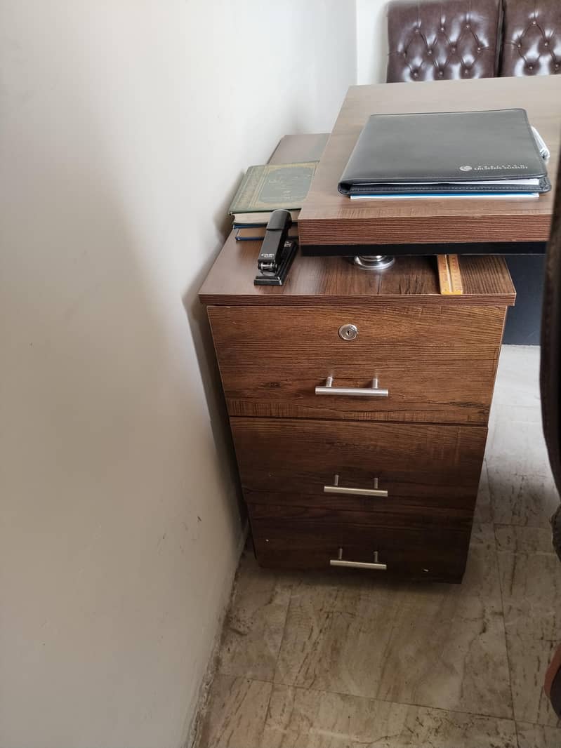 Office table 4