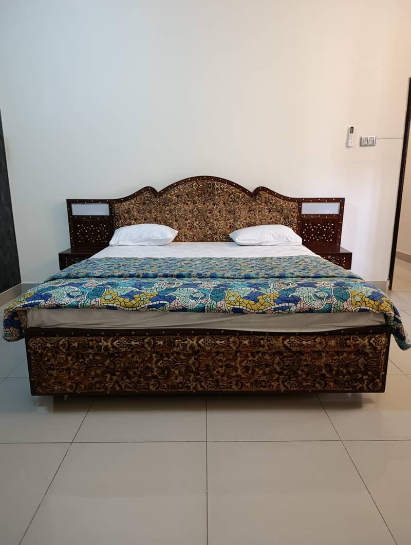 king size bed 1