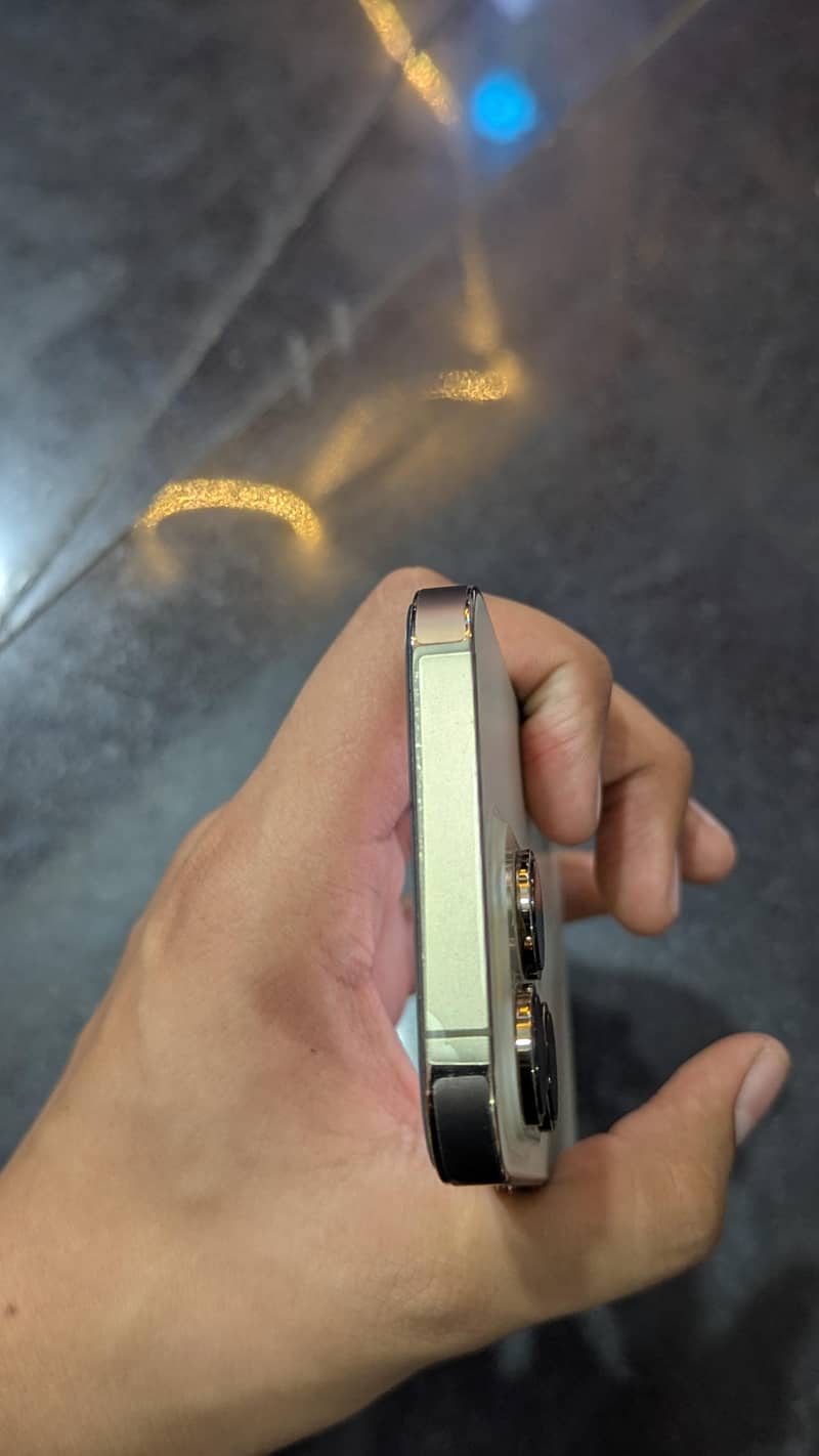 Apple iPhone 14 Pro 3