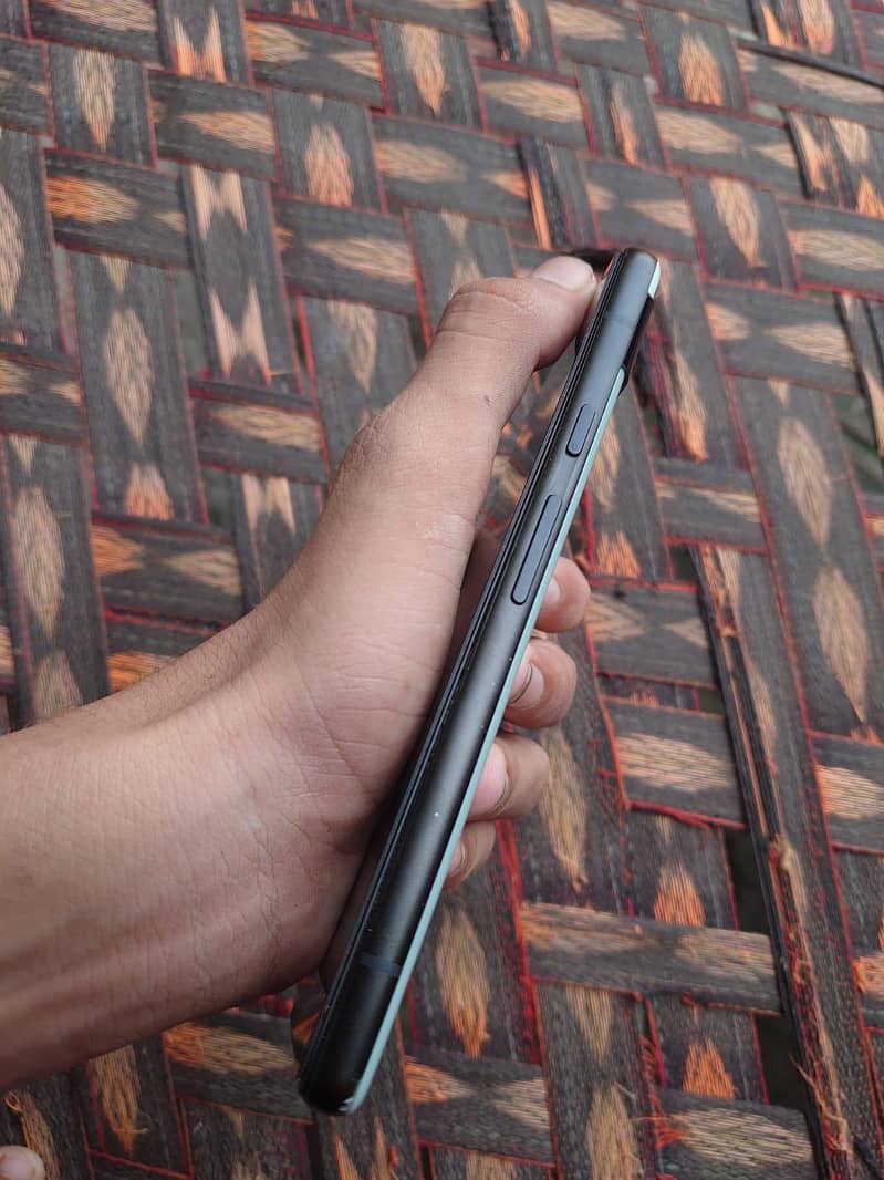 Google pixel 6a 10/9 4