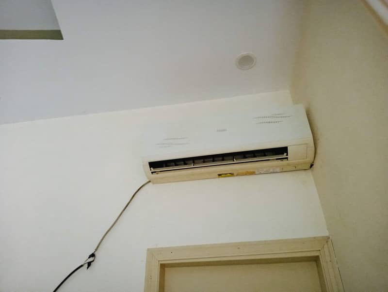 Haier 1ton split AC 0