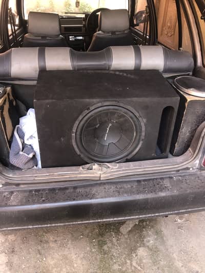 Wooferr and amplifier