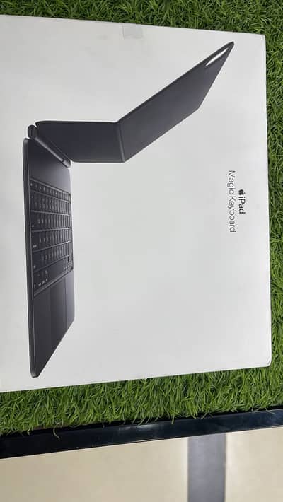 APPLE MAGIC KEYBORD 13 INCH