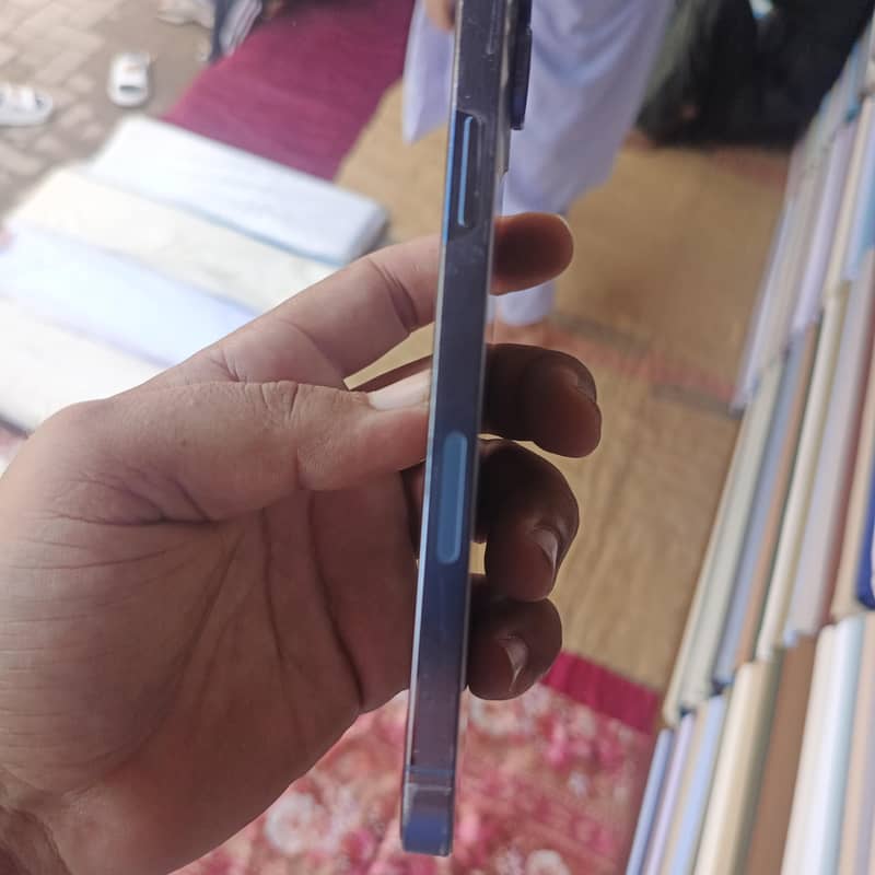 Apple iPhone 13 Pro Max 2