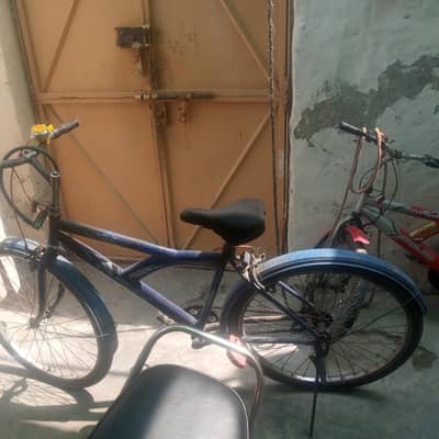 cycle acchi halat ha agale pichhle tyre tube new ha 03351142356