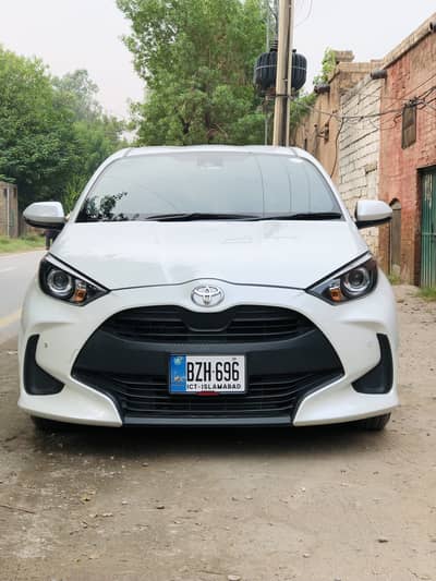 TOYOTA YARIS HATCHBACK X VARIANT (2022 / 2025 IMPORT)