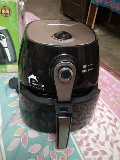 Air FRYER 4.5 Liter 2 year warranty
