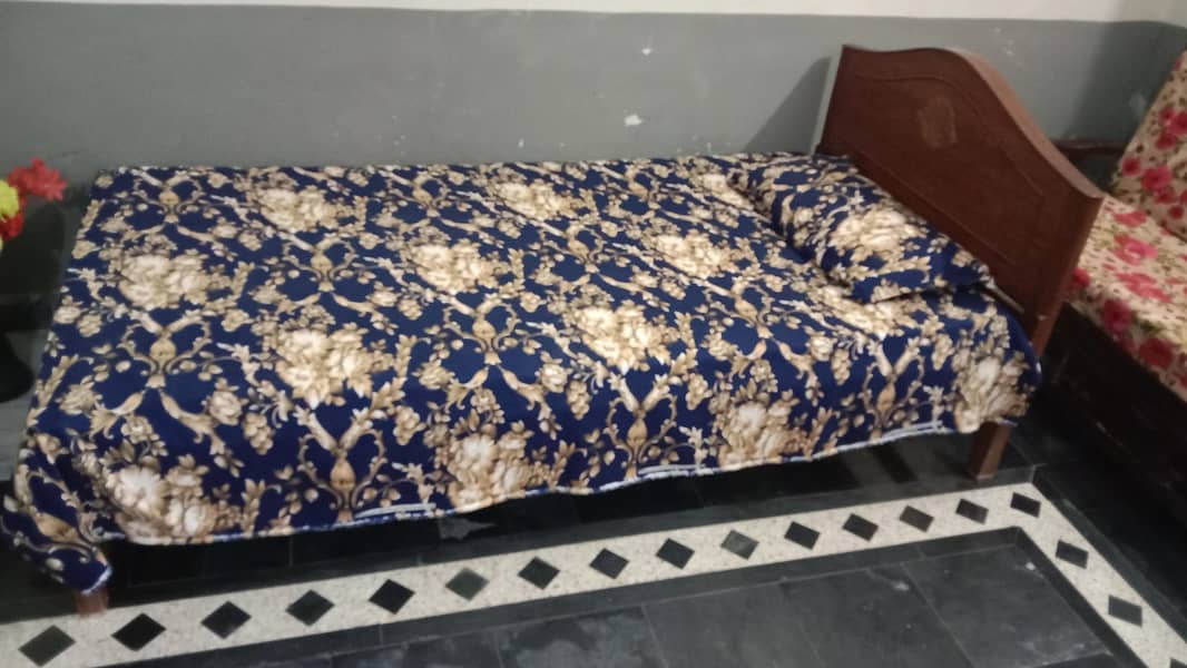 2 Single Bed with dressing table & Sofa set 0