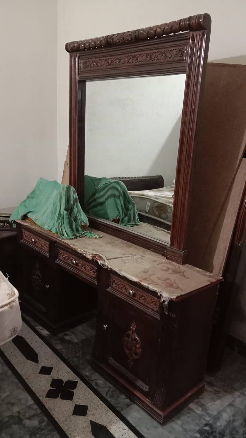 2 Single Bed with dressing table & Sofa set 2