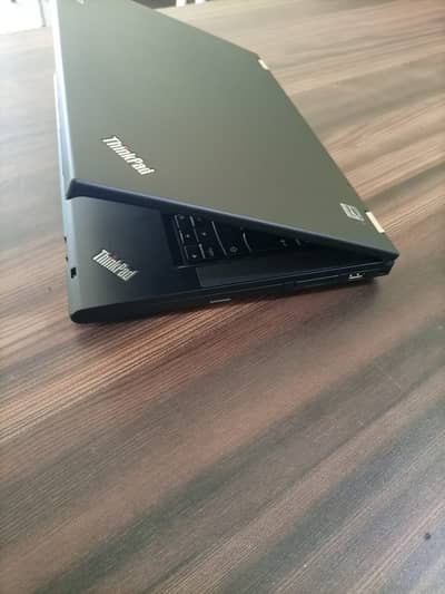 Lenovo Thinkpad T430 Core i3 3rd Gen 4GB Ram 200 GB HDD 7200 Rpm