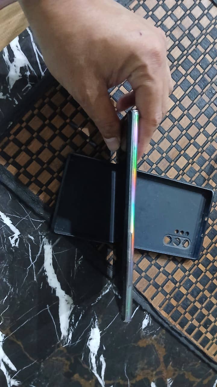 Samsung Mobile Note 10 Plus 4