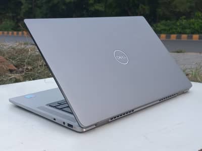 Dell Latitude 9520 core i7 11th gen 15.6 inch Borderless Premium