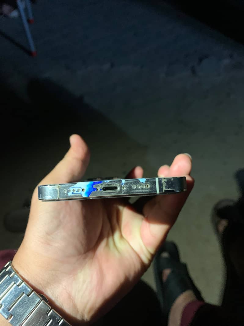 Apple iPhone 13 Pro Max 3