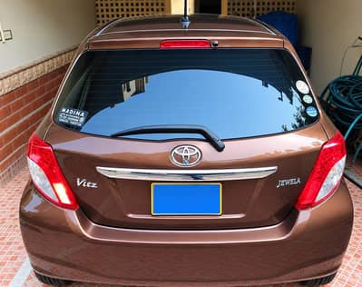 Toyota Vitz 2012