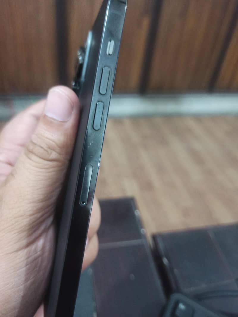 Apple iPhone 14 Pro Max 5