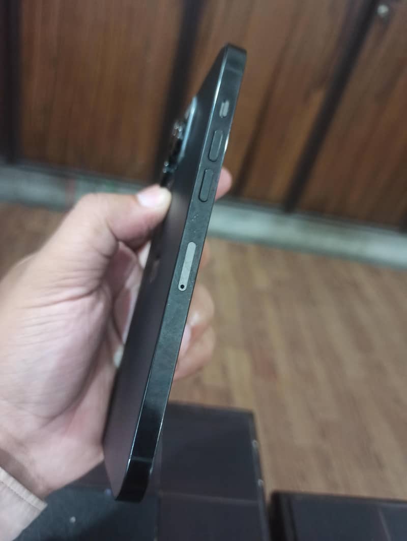 Apple iPhone 14 Pro Max 8