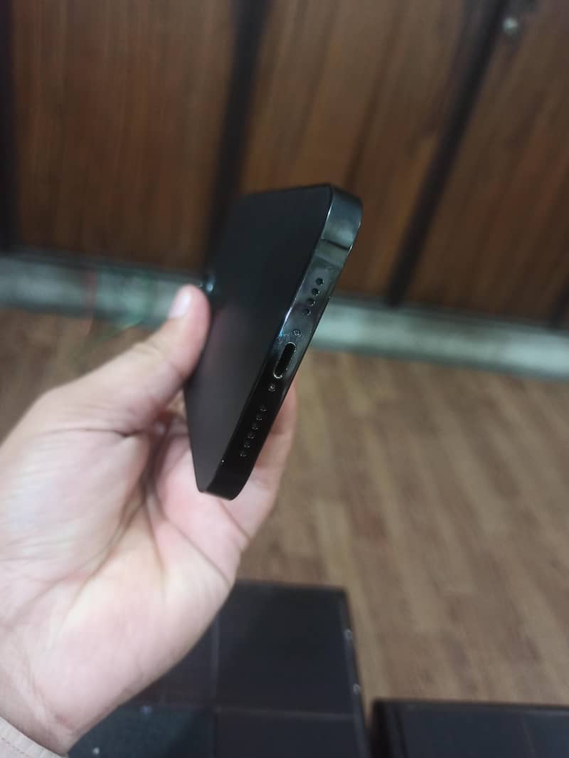 Apple iPhone 14 Pro Max 11